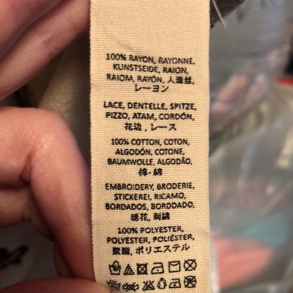 Beautiful FREE PEOPLE Women’s Blouse with Tassels & Sequins - Picture 15 of 17